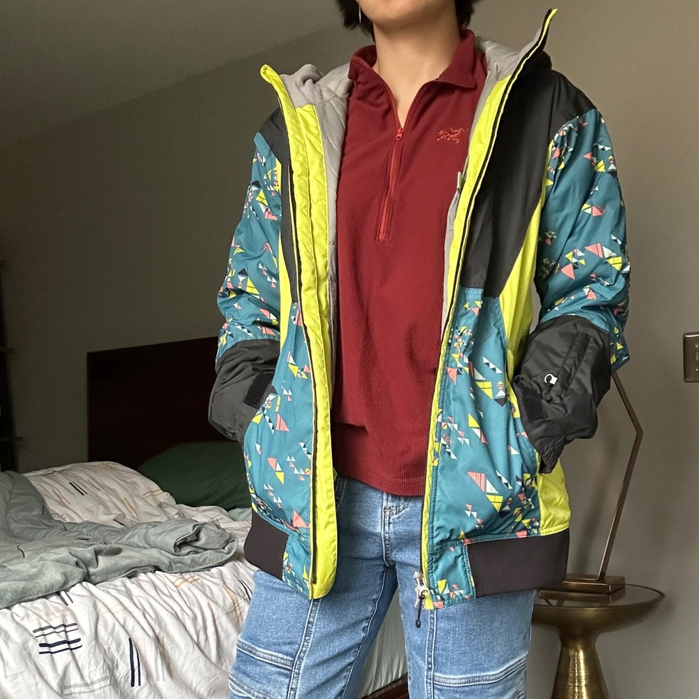 Betty Rides Geometric Ski Jacket - Picture 4 of 9